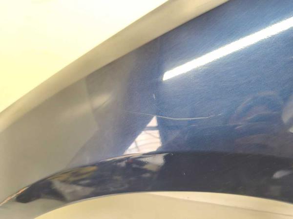 AILE AVANT GAUCHE FORD - Vue 3